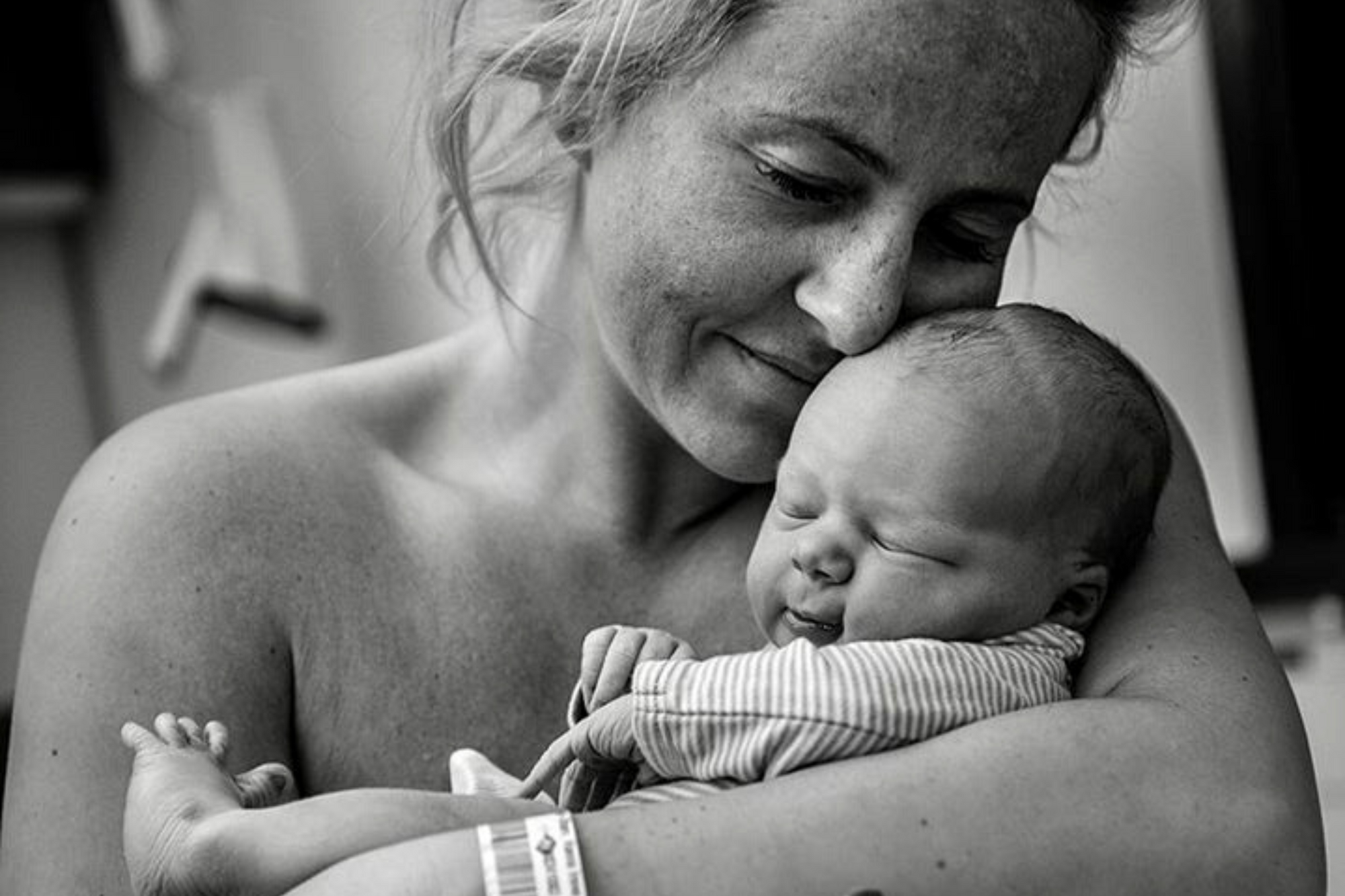 5 Tips for Enjoying Newborn Life with Midwife Em